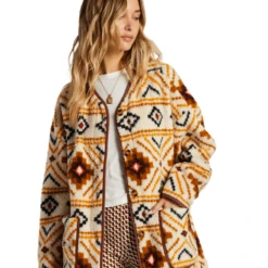 Billabong Fireside Cozy Buttoned Fleece Jacket - Women's -Patagonia Shop 1431861 800 auto